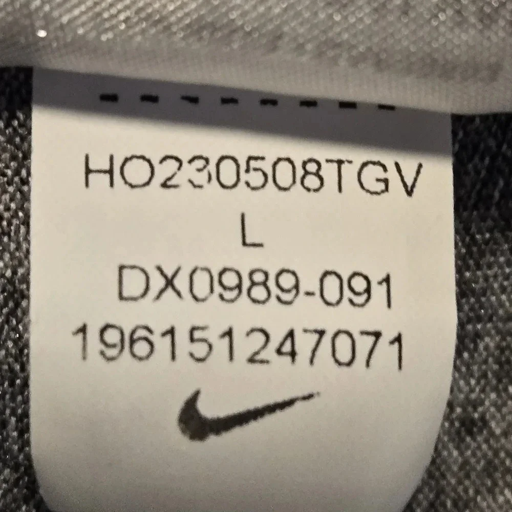The Nike Tee color Gray size L
